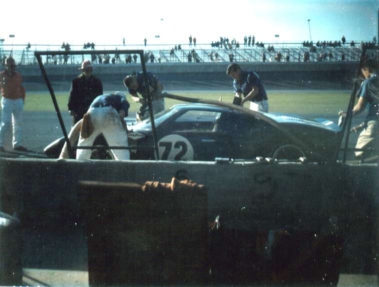 Ford GT40 72 Daytona 24 Hours 1966 Ginther and Bondurant 3rd place 